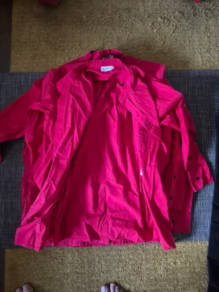 Conjunto Ropa Trabajo Camisa Roja y Pantalón Negro