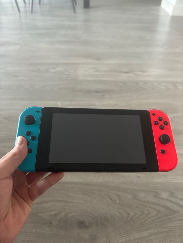 Nintendo Switch con funda