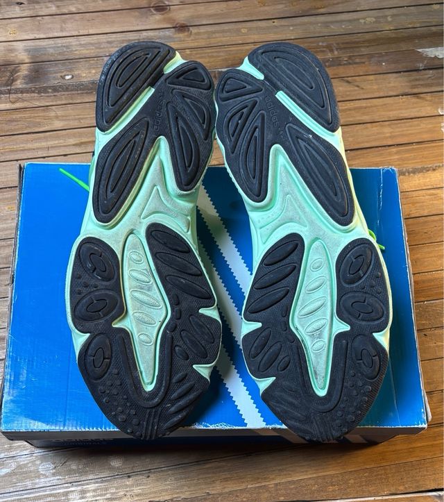 Zapatillas Adidas Ozweego Verde y Negro