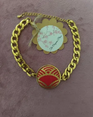Bracciale catena oro con stoffa giapponese rossa