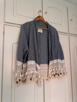 Chaqueta Boho Rayas con Flecos