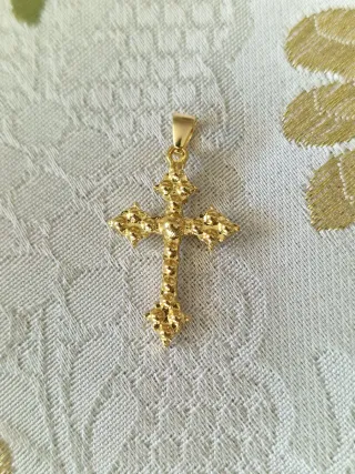Colgante Cruz Pequeña Dorada con Cristales