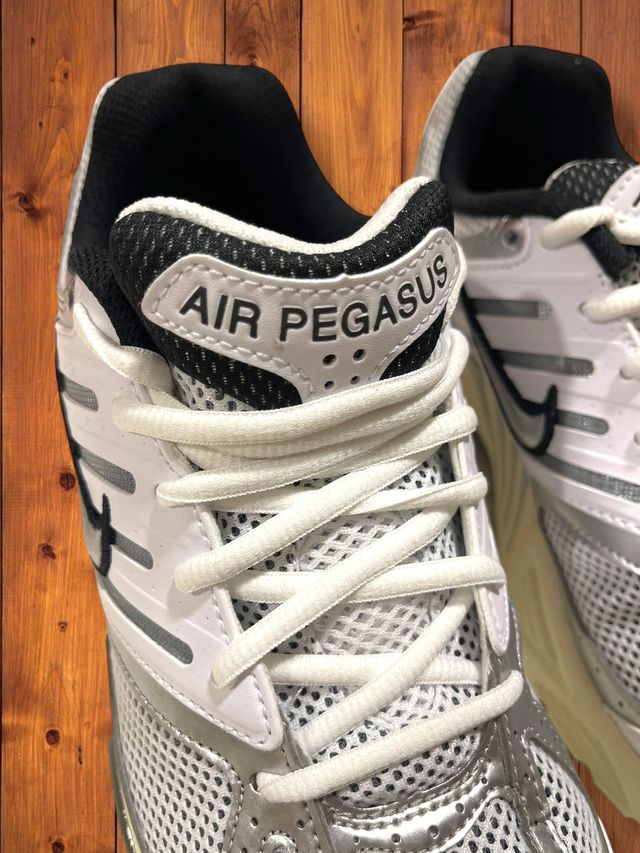 Nike Air Pegasus 2005 Plata Y2K