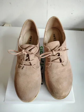 Zapatos de tacón beige talla 40