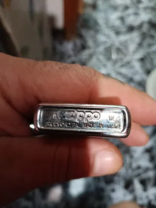 Funda Zippo de cuero marrón