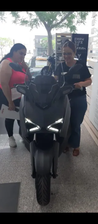 Yamaha XMAX 300 - 1000 km CAMBIO POR COCHE