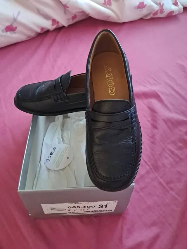 Zapatos de piel para niño talla 31