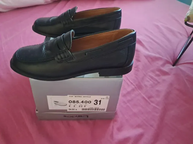 Zapatos de piel para niño talla 31