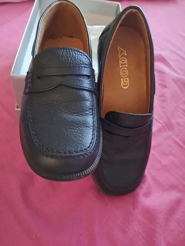 Zapatos de piel para niño talla 31