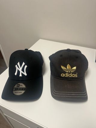 Gorra Adidas Negra y Dorada