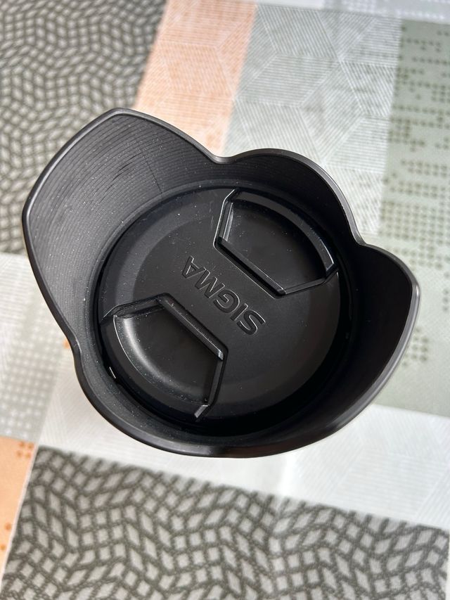 Objetivo Sigma DC 18-200mm f/3.5-6.3 HSM OS