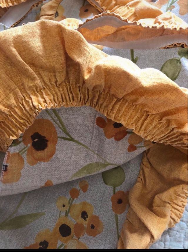 Coprisedie floreali gialli e verdi