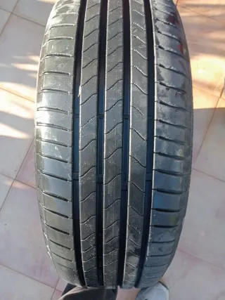 Neumático 215/60R17 Extra Load Made in Italy