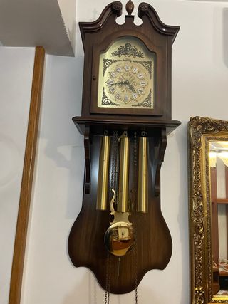 Orologio a Carillon in Legno Scuro
