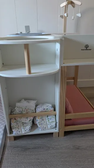 Cambiador, trona, cuna, bañera muñecos Musterking