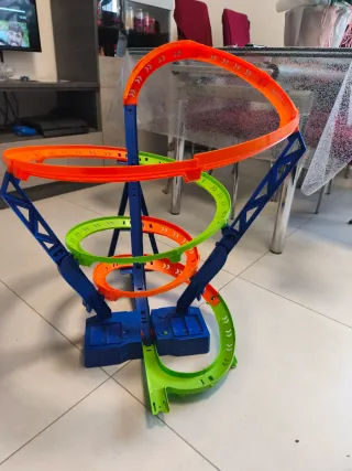 Pista Hot Wheels Cyclone Crash