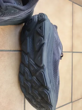 Hoka Clifton 9 Negro Talla 40 Unisex Solo 1 puesta