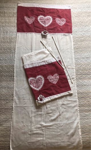 Coppia tendine cuori rosse e bianche