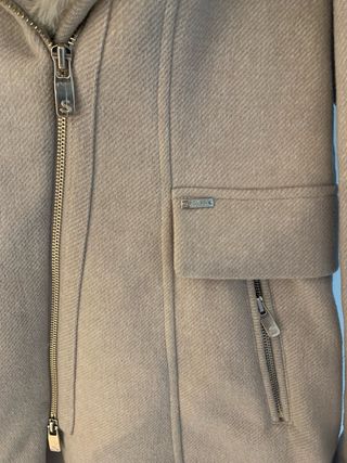 Abrigo Salsa Beige con Cuello Pelo desmontable