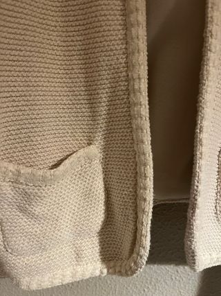 Americana corta tipo Chanel Massimo Dutti