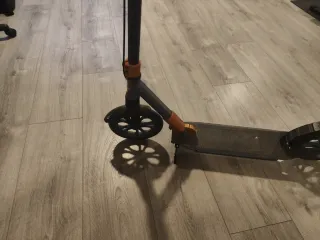 Patinete plegable con freno en manillar