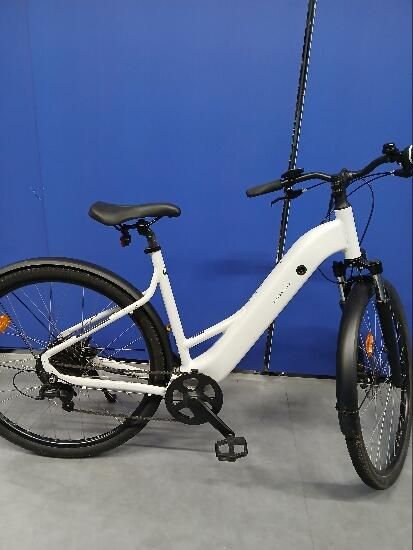 Bicicleta eléctrica todocamino E-Actv 100 cuadro bajo gris