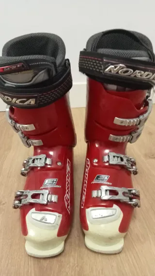 Botas de esquí Nordica Talla 41-42.