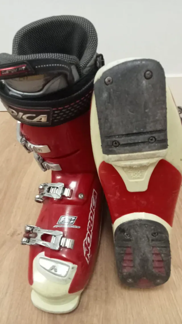 Botas de esquí Nordica Talla 41-42.