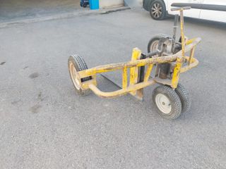 Porta palets amarillo