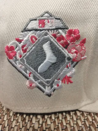 Gorra New Era 59FIFTY Beige y Rosa Talla 7.1/4