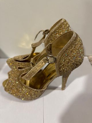 Tacones dorados BUONAROTTI talla 38