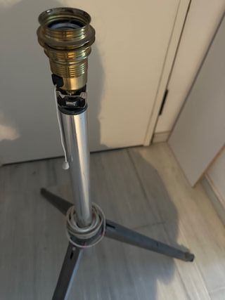 Treppiede con portacandele metallico