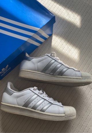 Zapatillas Adidas Superstar Blancas y Plateadas
