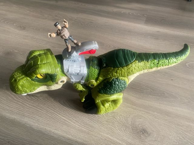 Dinosaurio Juguete con Figura Soldado