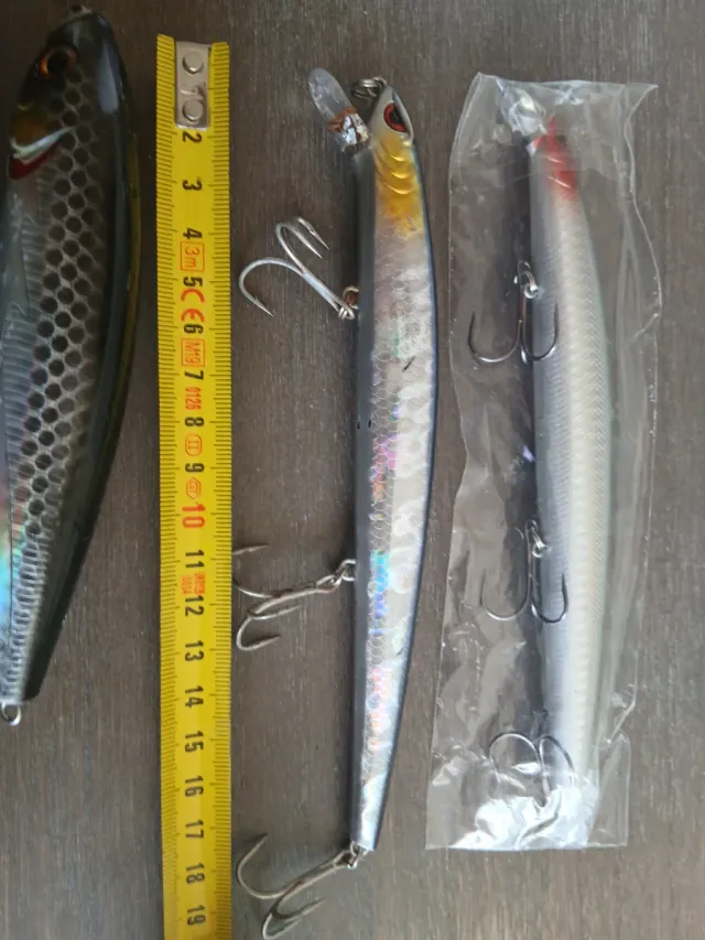 4 señuelos de pesca Rapala