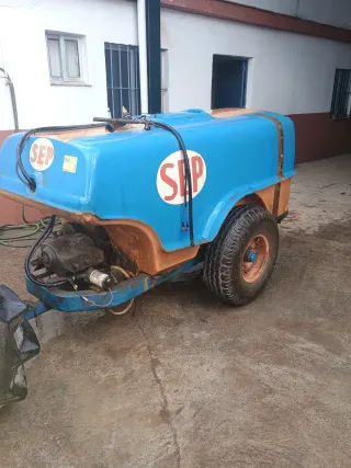 Tractor con aperos