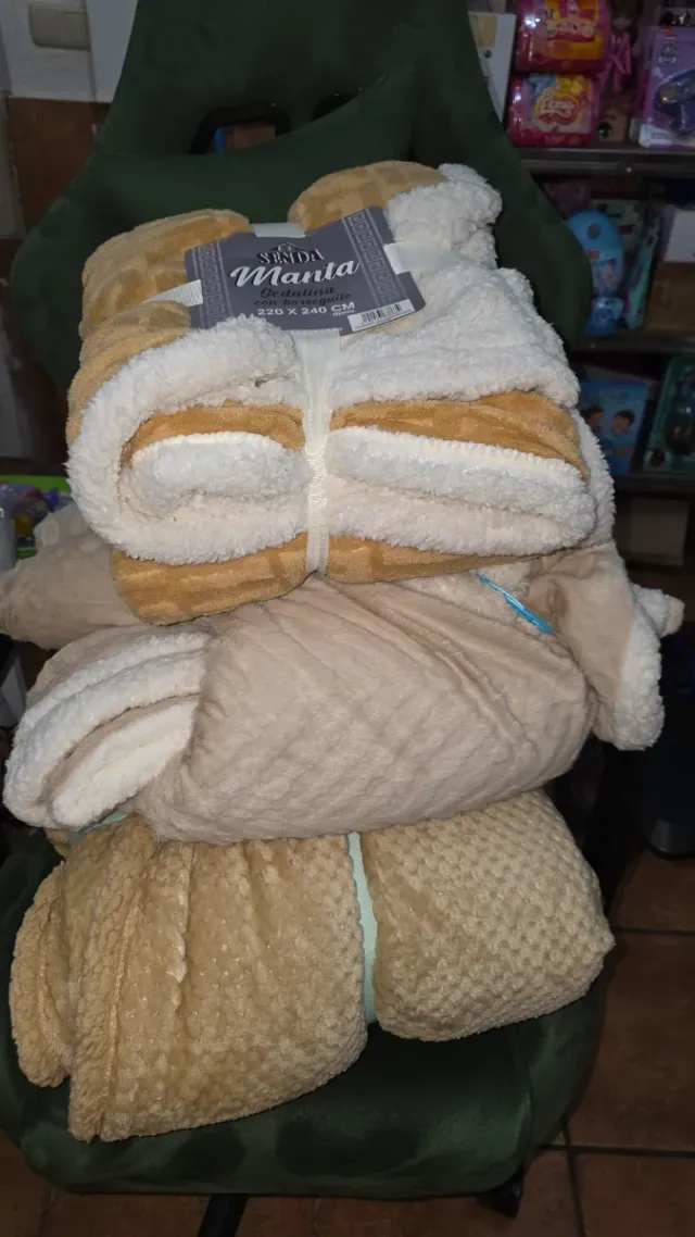 Manta de peluche suave 28€ c/u