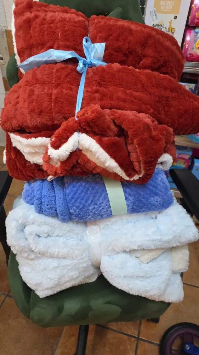 Manta de peluche suave 28€ c/u