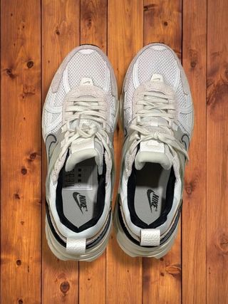 Nike V2K Run Trainers Y2K Chunky Beige/Plata