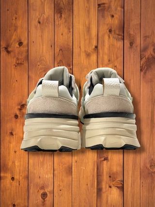 Nike V2K Run Trainers Y2K Chunky Beige/Plata