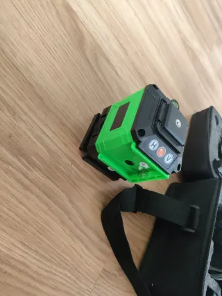 Nivel Láser 4D 16 Líneas + 2 Baterías