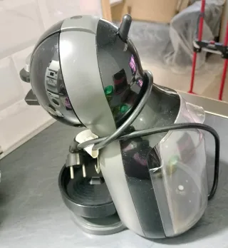 Cafetera Dolce Gusto Negra