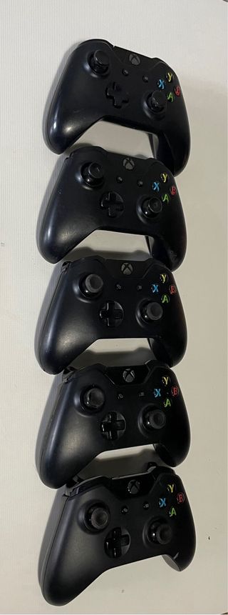 Lote 5 controller Xbox One per RIPARAZIONE