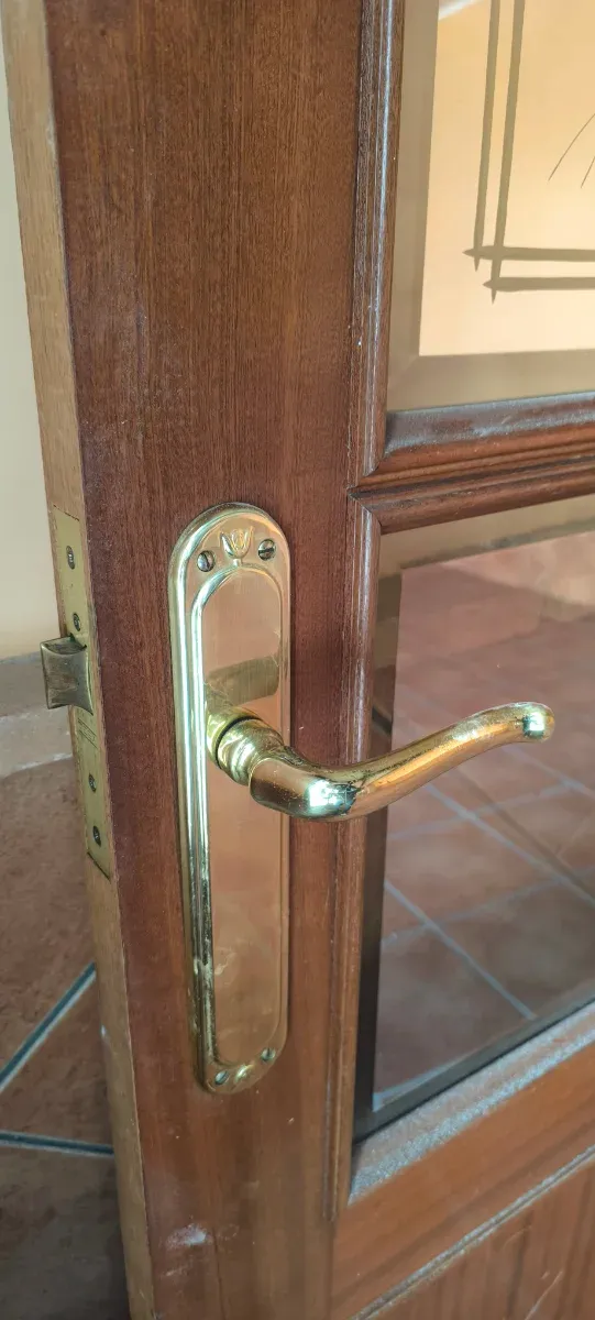 Puerta madera interior con cristal