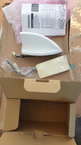 Antena Tiburón Nissan Blanca