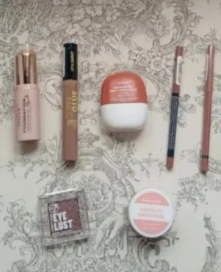 Pack Maquillaje: Base, Máscara, Lápices y Más