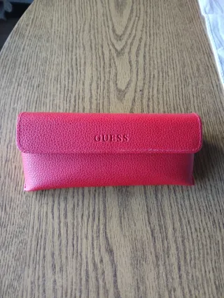 Custodia occhiali Guess rossa