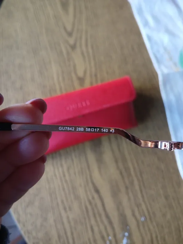 Custodia occhiali Guess rossa