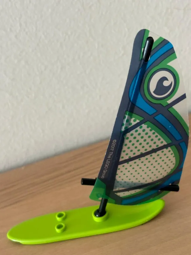 Lego 60153 People Pack fun at the Beach