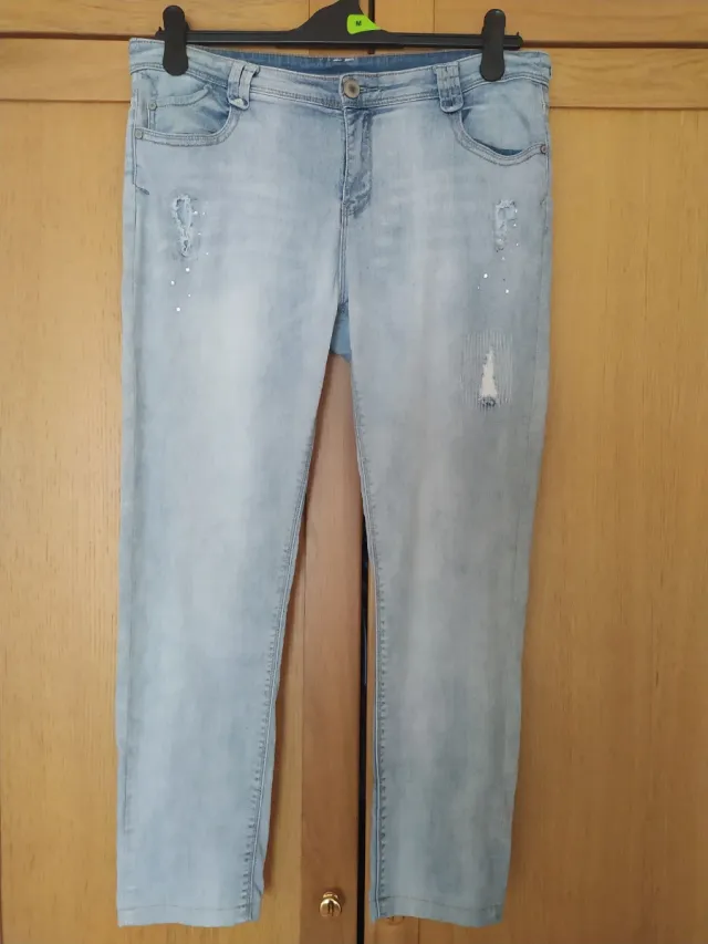 Pantalón Vaquero Desgastado con Brillos